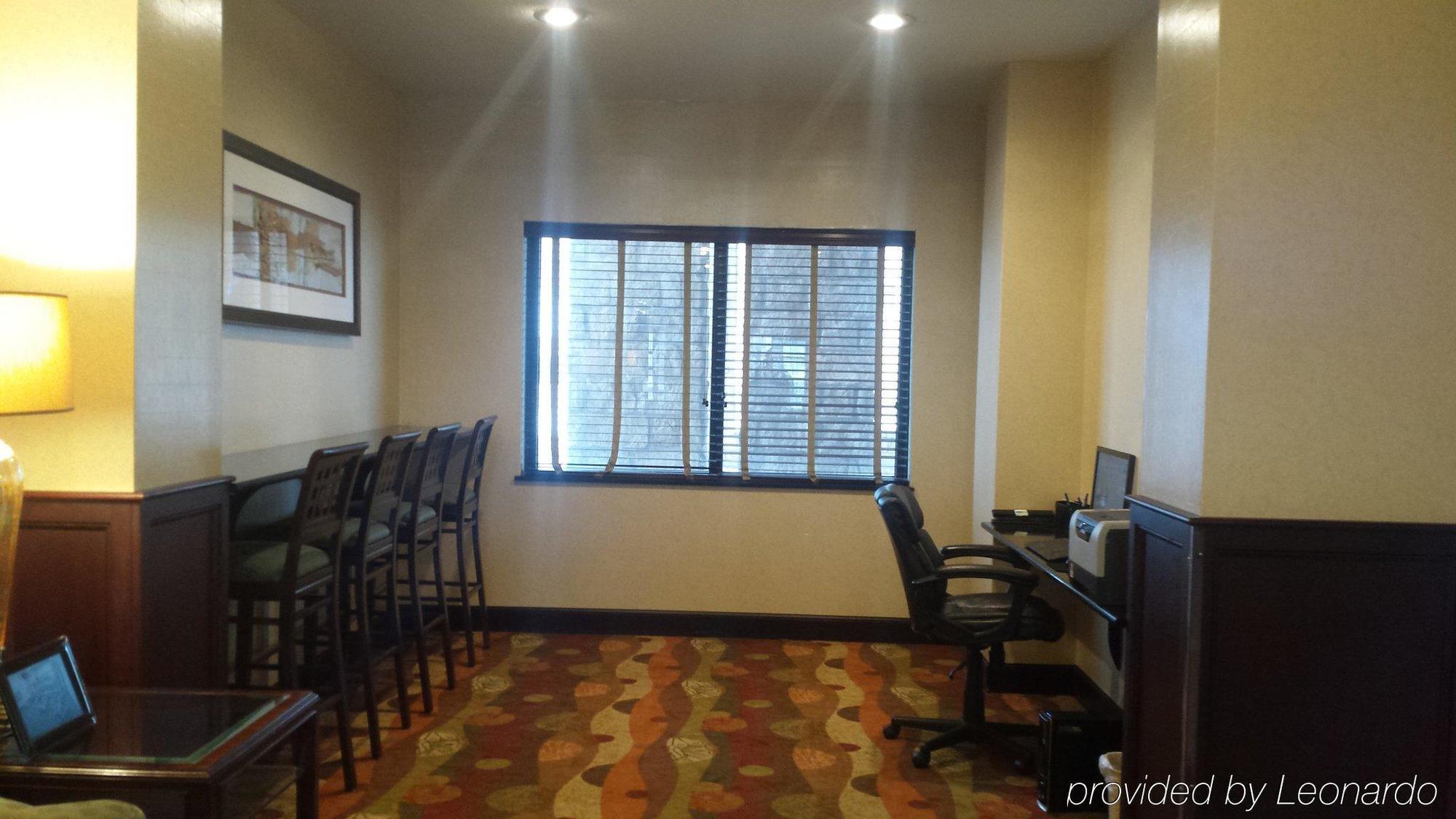 Holiday Inn Express & Suites Lubbock West By Ihg Exterior foto